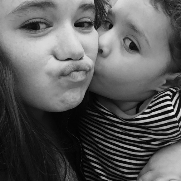 Meet your Posher, Dani - Picture 3 of 7